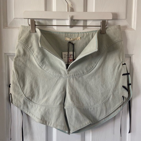 Daydream Nation Jean Shorts High Waist Light Wash Size 12 NWT Boho Festival - Picture 3 of 7